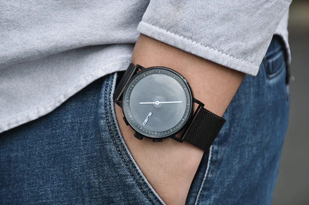 Clearink Smartwatch - أفضل الساعات الذكية بتقنية الورق الإلكتروني في 2023